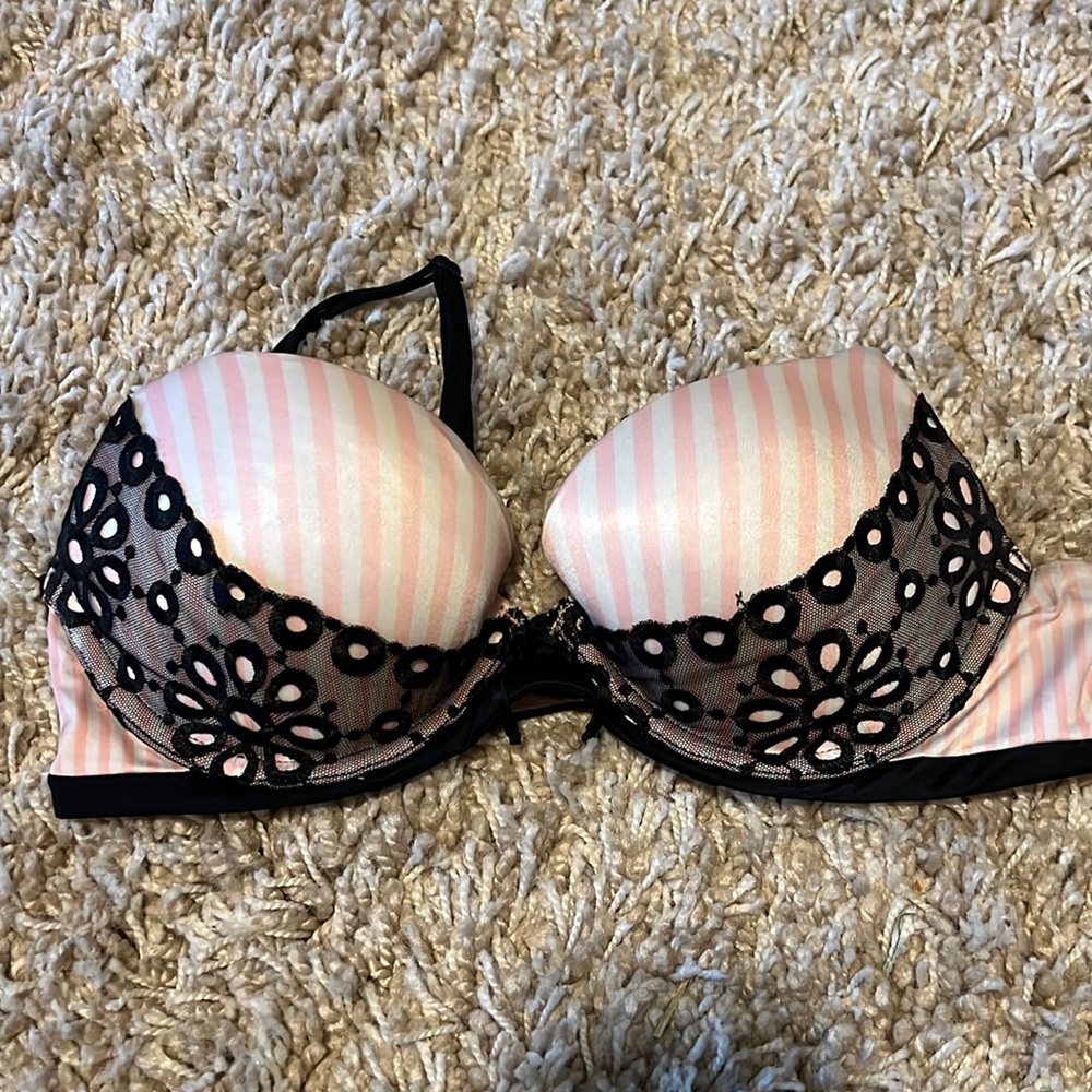 Vs Very sexy bra